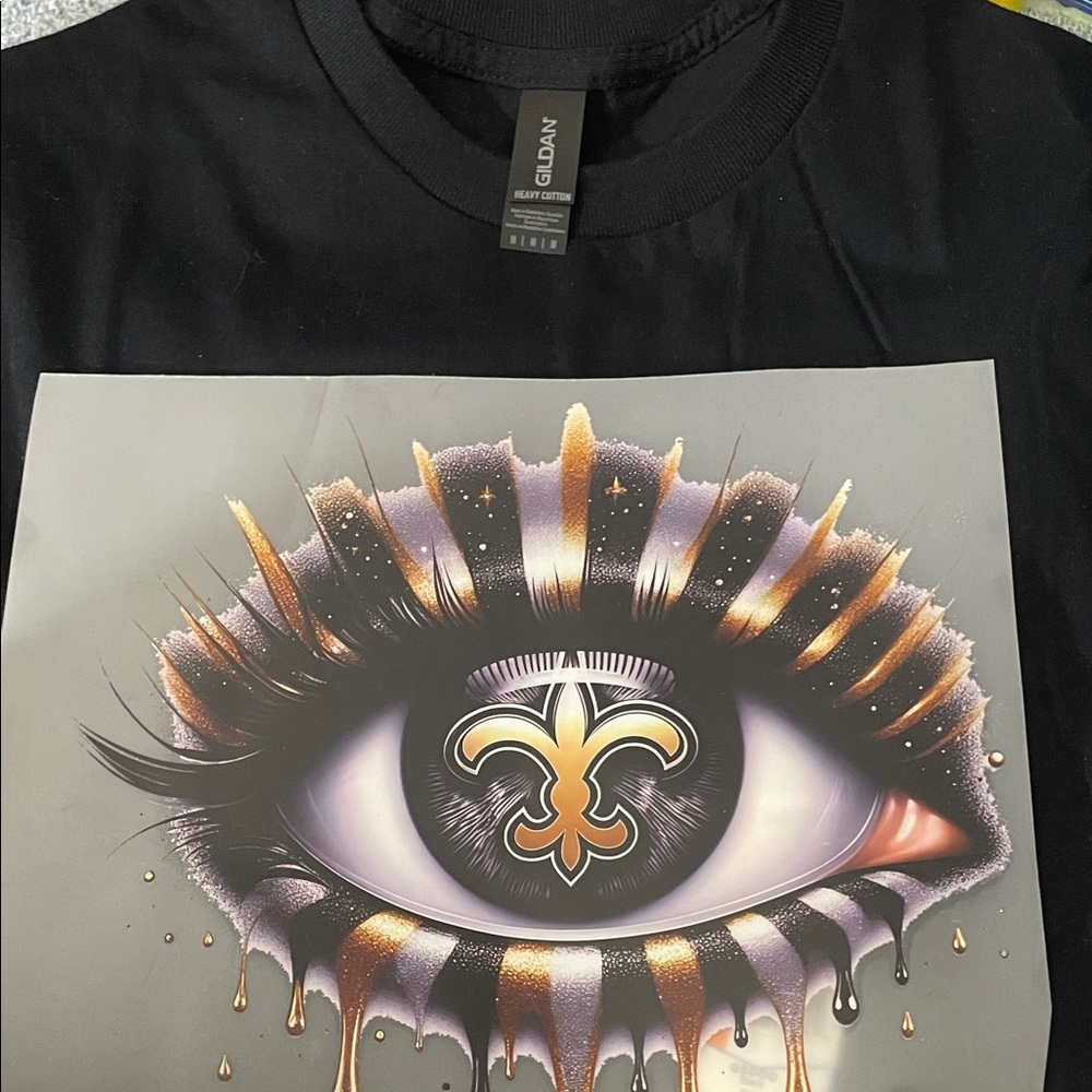 Gildan Black T-Shirt with Eye and Fleur-de-Lis Graphic